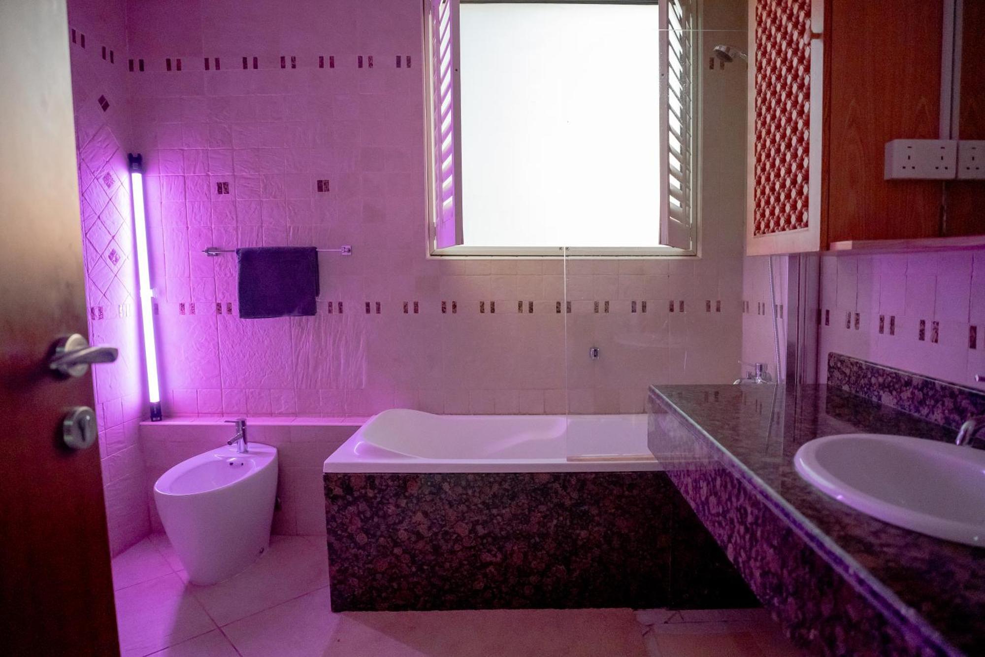 Hotel Berloga Capsule Jbr Dubai Exterior foto