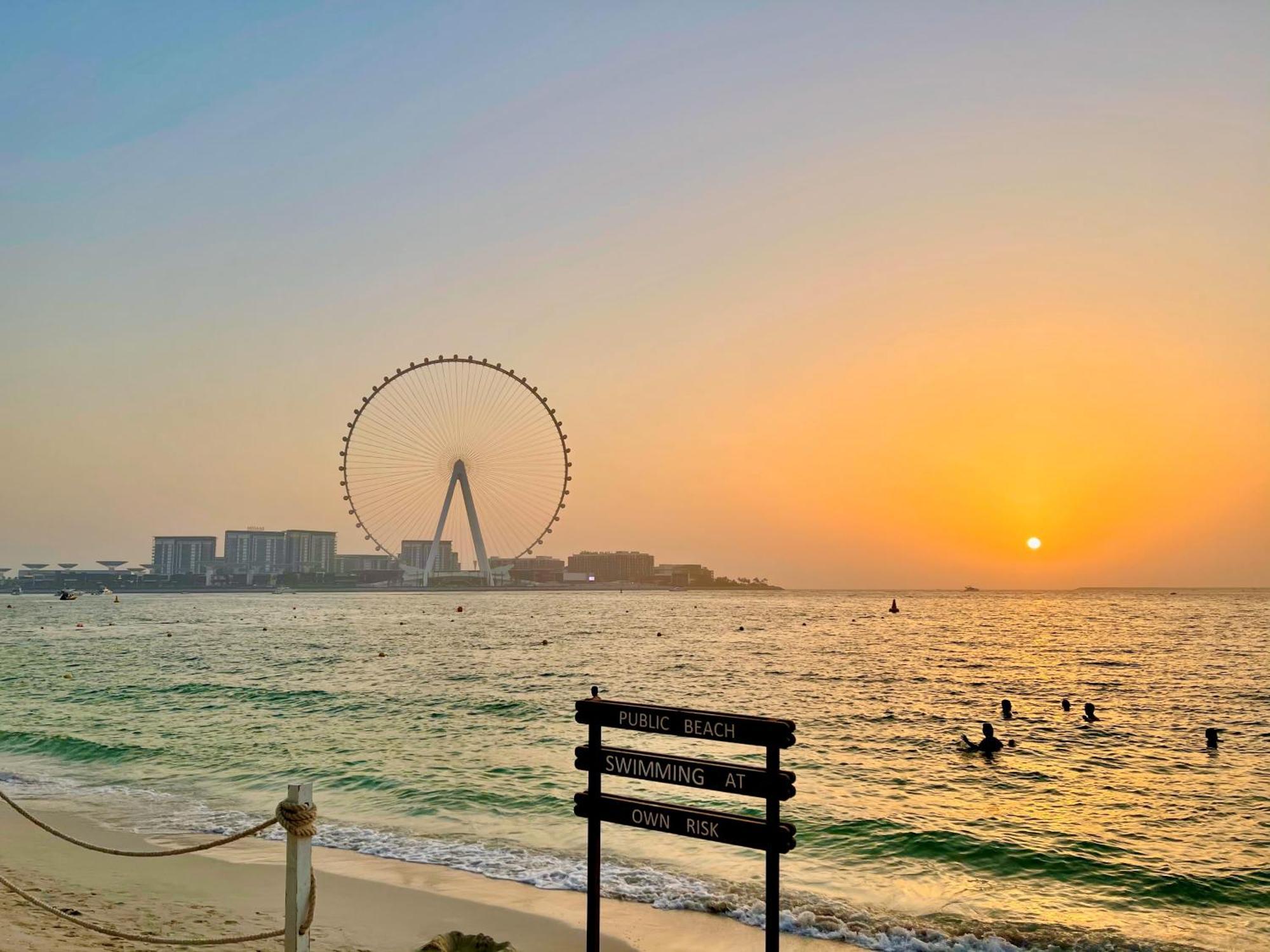 Hotel Berloga Capsule Jbr Dubai Exterior foto