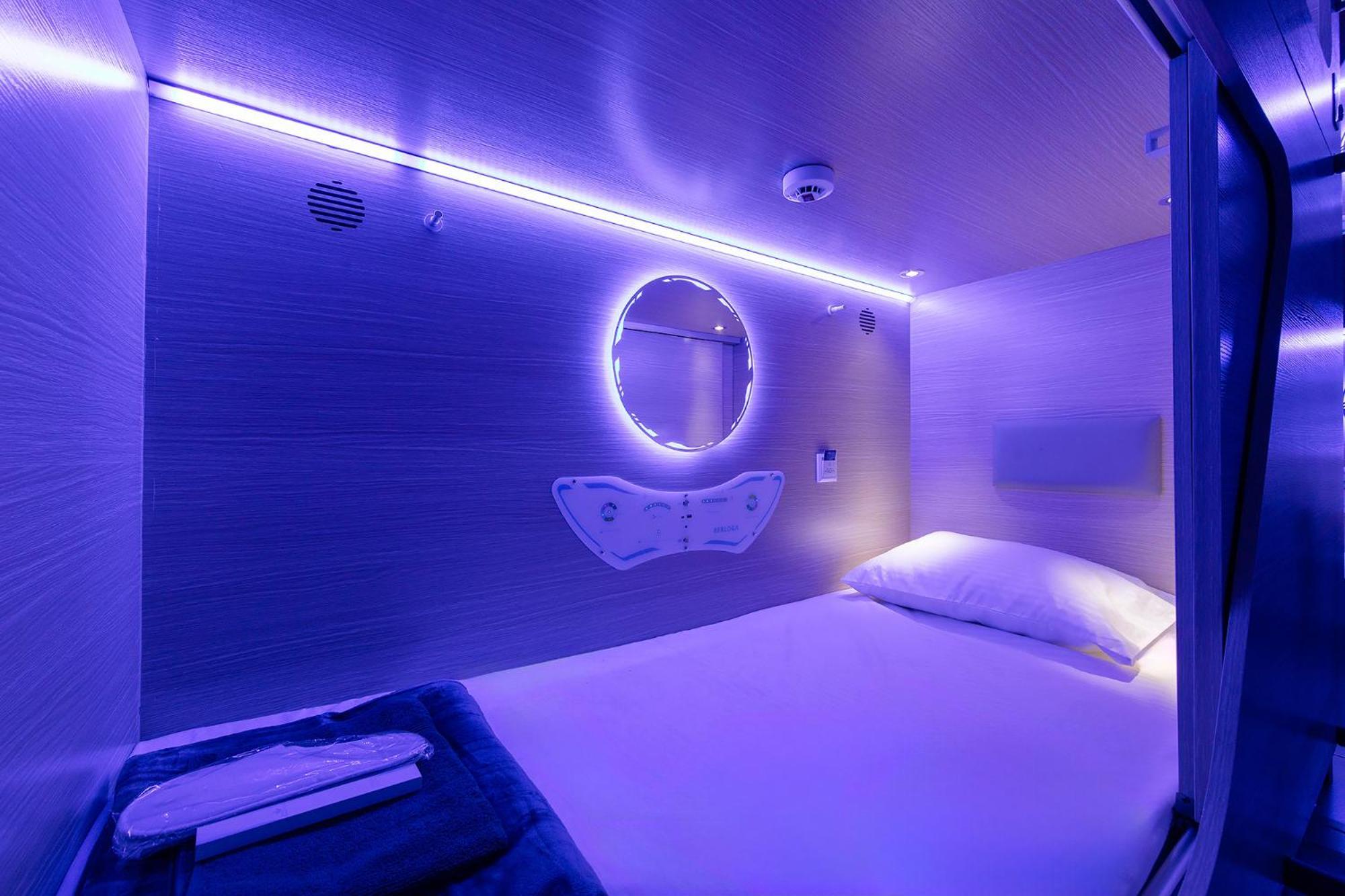 Hotel Berloga Capsule Jbr Dubai Exterior foto